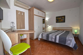 Yulia Apartments